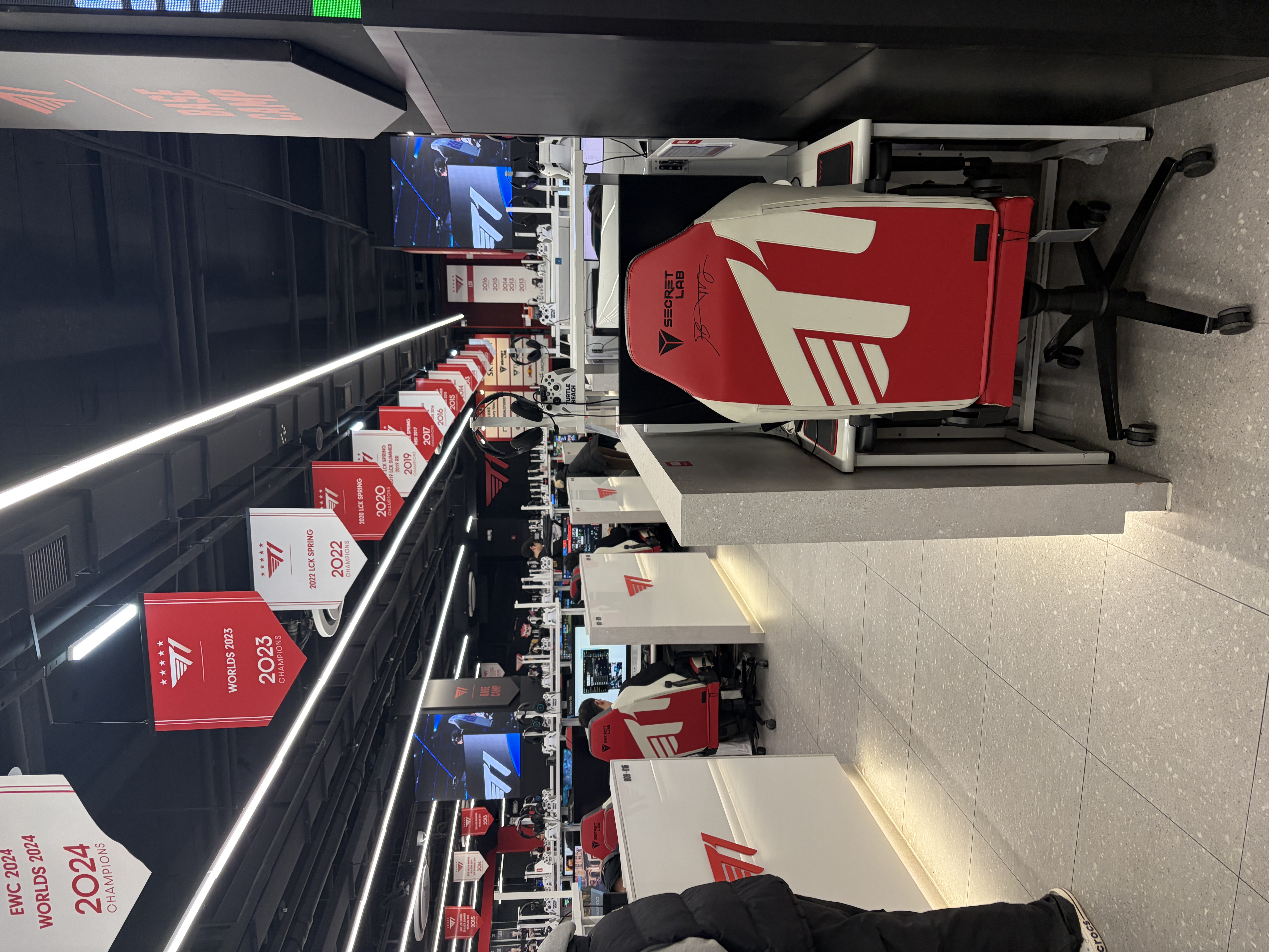 Gaming Hub in Hongdae